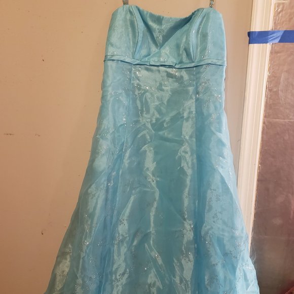 Prom dresses size 13 - Picture 2 of 6